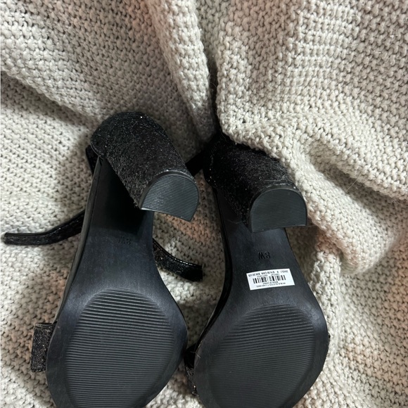 Torrid Glitter Ankle Strap Heel Sandal (WW), Size 7 W - Picture 4 of 4